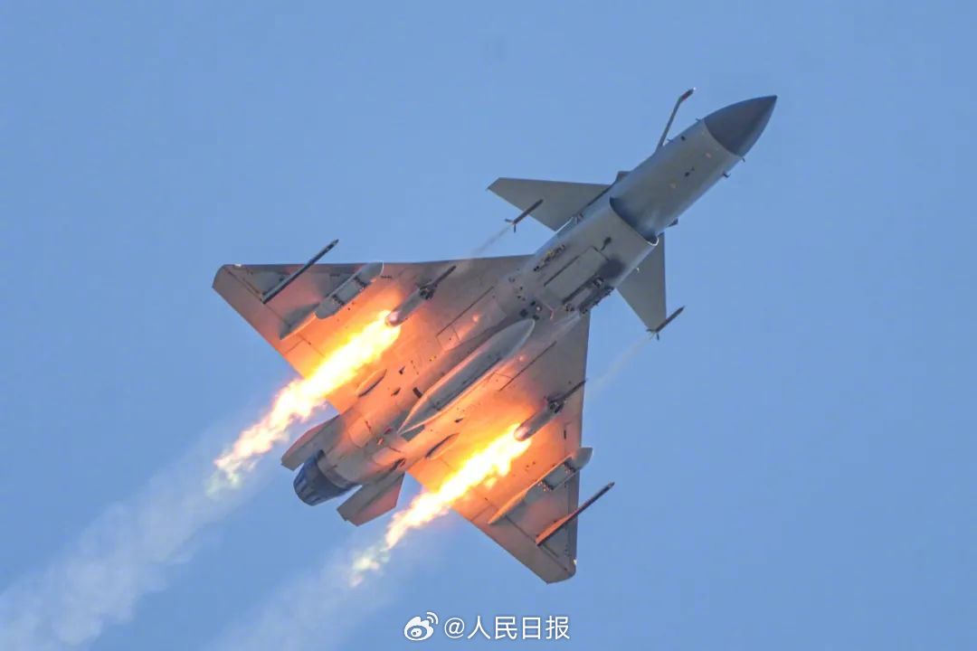 文学歼—10诞生记：龙腾东方九游会j9登录人民日报报告(图3)