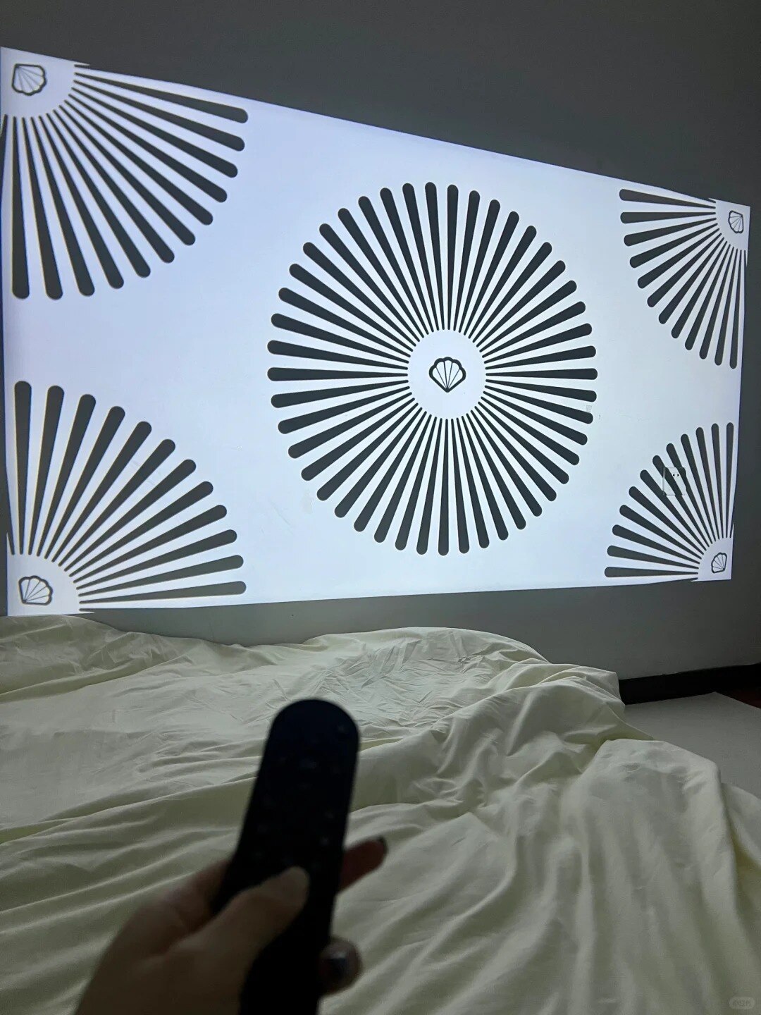 式怎么选 自动对焦与手动场景化优劣对比j9九游真人游戏第一品牌投影仪对焦方(图5)